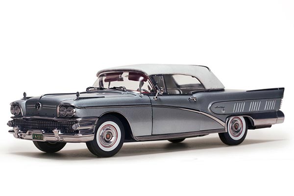 1958 Buick Limited Closed Convertible 1:18 Diecast Model Silver