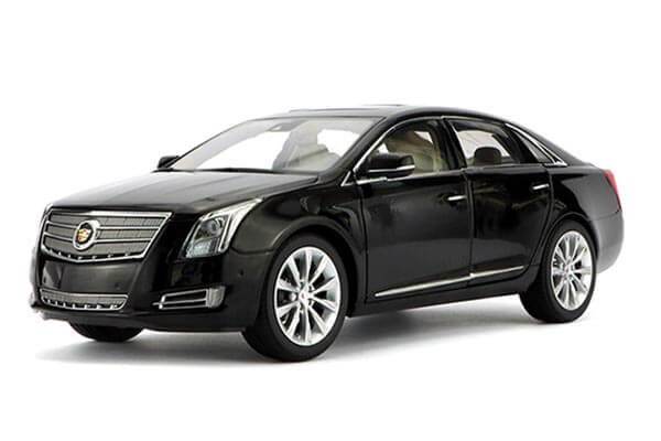 2014 Cadillac XTS 1:18 Scale Diecast Car Model