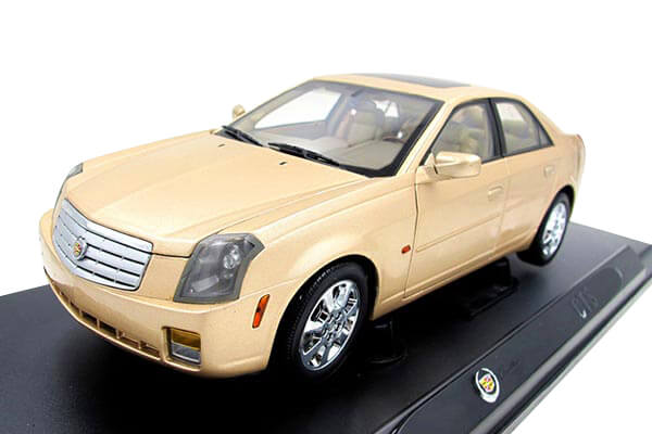 2005 Cadillac CTS 1:18 Scale Diecast Car Model Golden