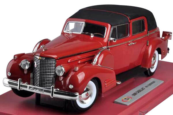 1938 Cadillac V16 Fleetwood 1:18 Diecast Car Model Red