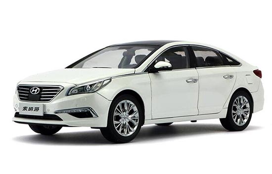 2015 Hyundai Sonata 1:18 Scale Diecast Car Model