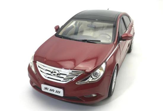 2013 Hyundai Sonata 1:18 Scale Diecast Car Model