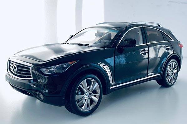 2012 Infiniti FX50 1:18 Scale Diecast SUV Model