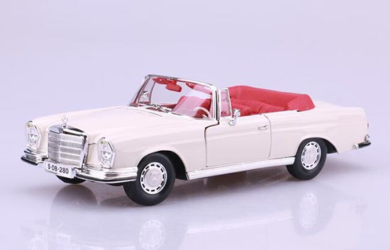 1967 Mercedes Benz 280SE 1:18 Scale Diecast Car Model Creamy