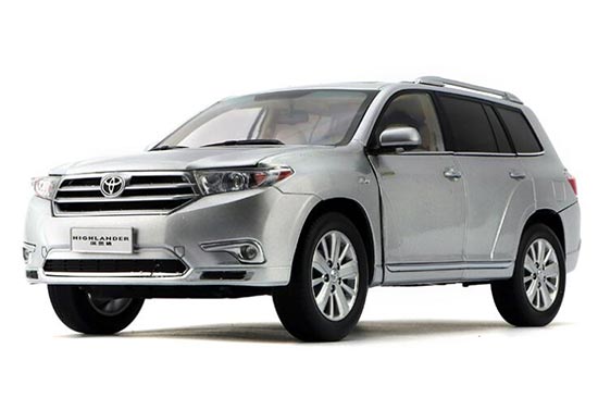 2012 Toyota Highlander 1:18 Scale Diecast SUV Model