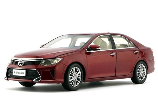 2015 Toyota Camry 1:18 Scale Diecast Car Model