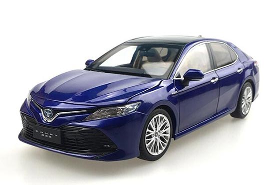 2018 Toyota Camry Hybrid 1:18 Scale Diecast Car Model Blue