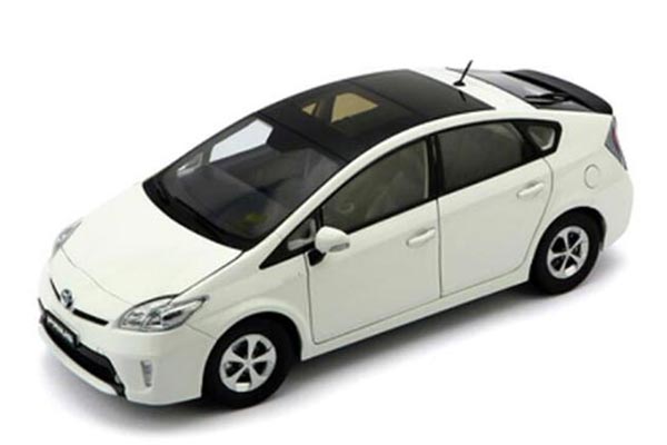 2012 Toyota Prius Hybrid 1:18 Scale Diecast Car Model