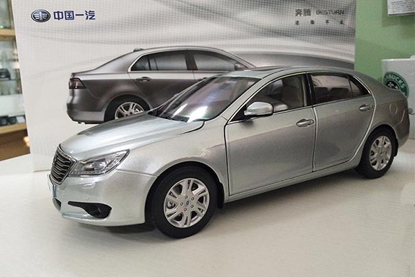 2012 Besturn B90 1:18 Scale Diecast Car Model Silver