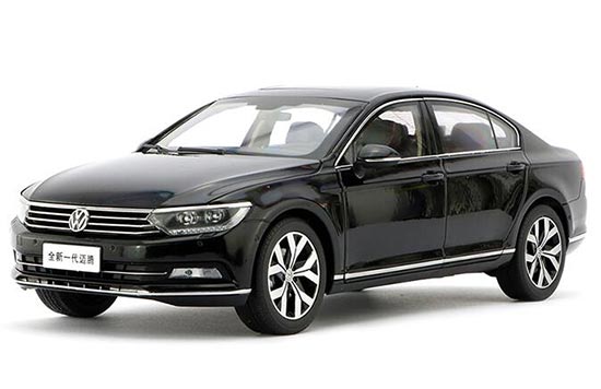 2017 Volkswagen Magotan B8 1:18 Scale Diecast Car Model