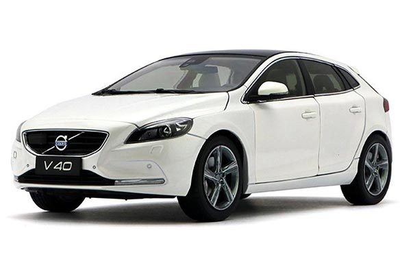 2013 Volvo V40 1:18 Scale Diecast Model