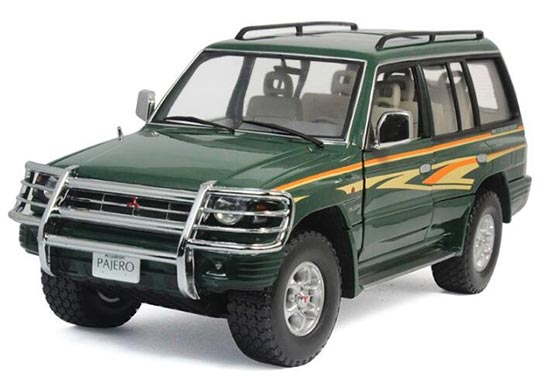 1998 Mitsubishi Pajero SUV 1:18 Scale Diecast Model Green