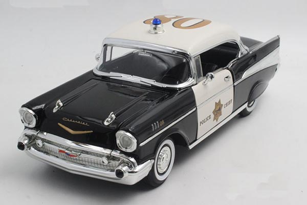 1957 Chevrolet Bel Air Hardtop 1:18 Diecast Police Model Black