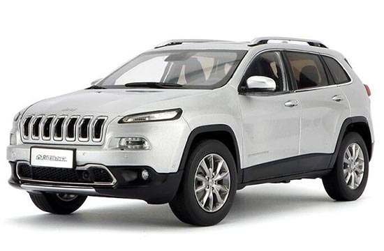 2016 Jeep Cherokee 1:18 Scale Diecast SUV Model