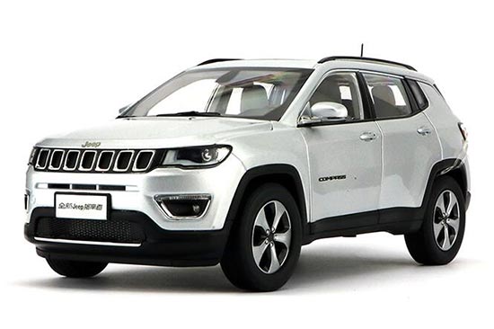 2017 Jeep Compass 1:18 Scale Diecast SUV Model