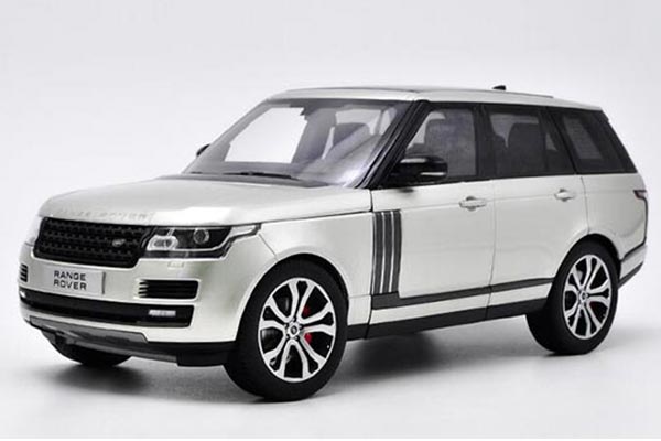 2013 Land Rover Range Rover SUV 1:18 Scale Diecast Model Silver