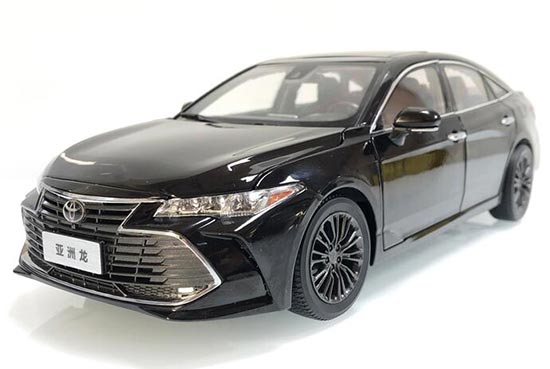 2019 Toyota Avalon Diecast Car Model 1:18 Scale