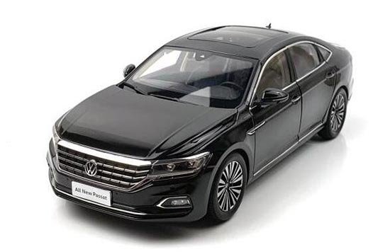 2019 Volkswagen Passat Diecast Car Model 1:18 Scale