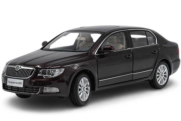 2009 Skoda Superb Diecast Car Model 1:18 Scale