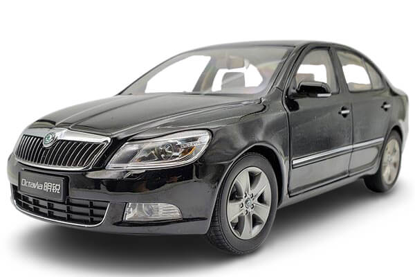 2010 Skoda Octavia Diecast Car Model 1:18 Scale