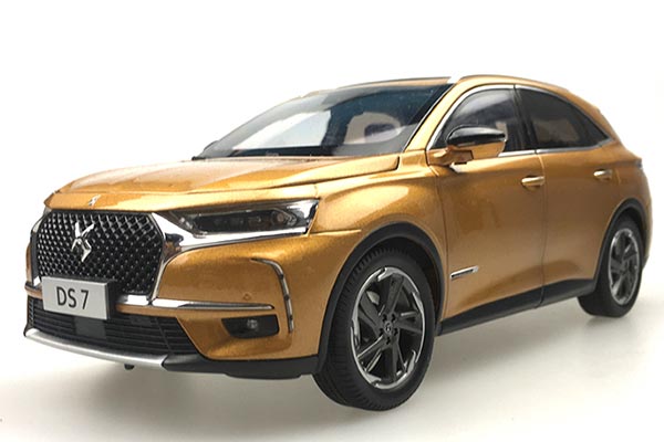 2018 DS 7 SUV Diecast Model 1:18 Scale Golden