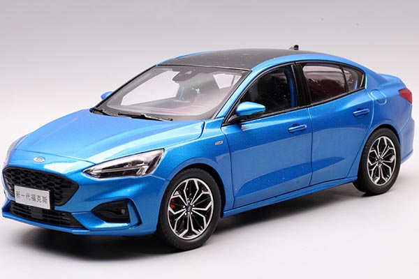 2019 Ford Focus Diecast Car Model 1:18 Scale Blue