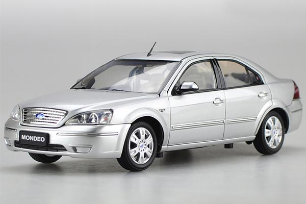 2004 Ford Mondeo Diecast Car Model 1:18 Scale Silver