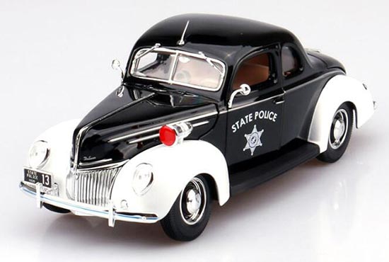 1939 Ford Deluxe Diecast Police Car Model 1:18 Scale Black