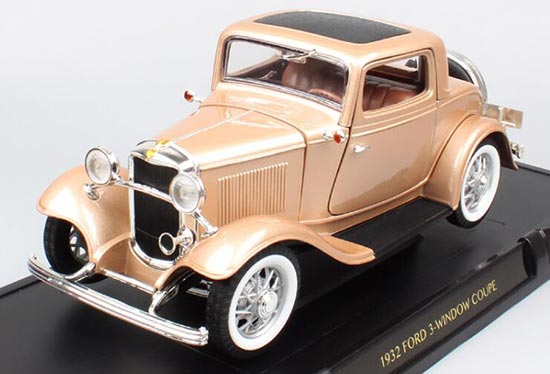 1932 Ford 3-Window Coupe Diecast Car Model 1:18 Scale Golden