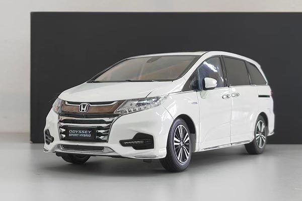 2019 Honda Odyssey Sport Hybrid Diecast MPV Model 1:18 Scale