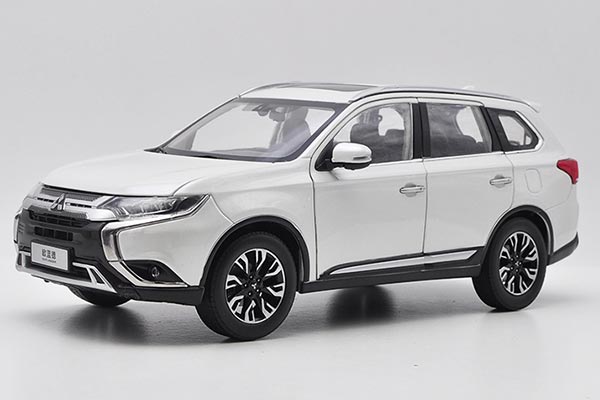 2019 Mitsubishi Outlander SUV Diecast Model 1:18 Scale