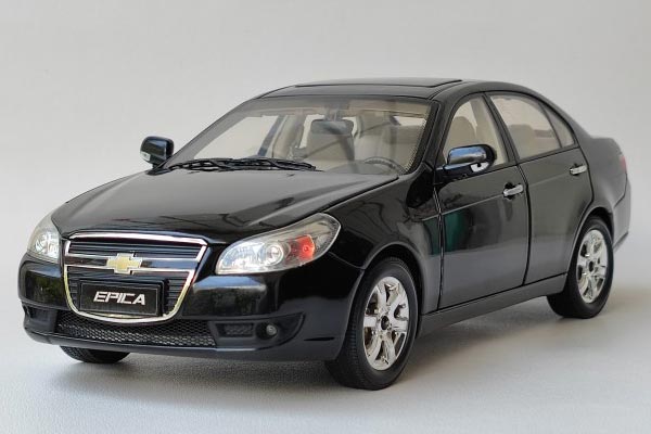 2007 Chevrolet Epica Diecast Car Model 1:18 Scale Golden