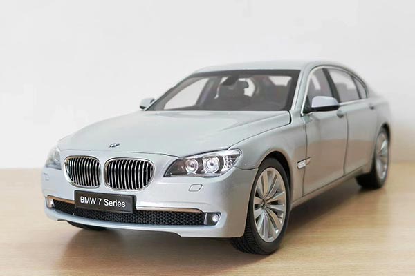 2009 BMW 7 Series 750Li Diecast Car Model 1:18 Black By KyoSho