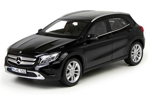 2015 Mercedes Benz GLA-Class SUV Diecast Model 1:18 Scale Black