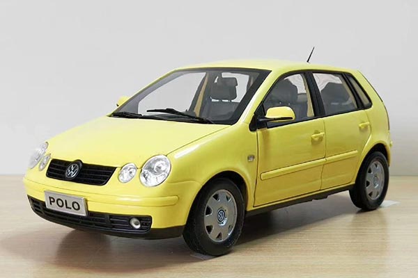 2004 Volkswagen Polo Hatchback Diecast Model 1:18 Scale Green