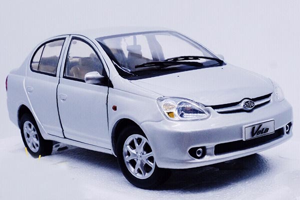 2004 FAW Vela Diecast Car Model 1:18 Scale Silver