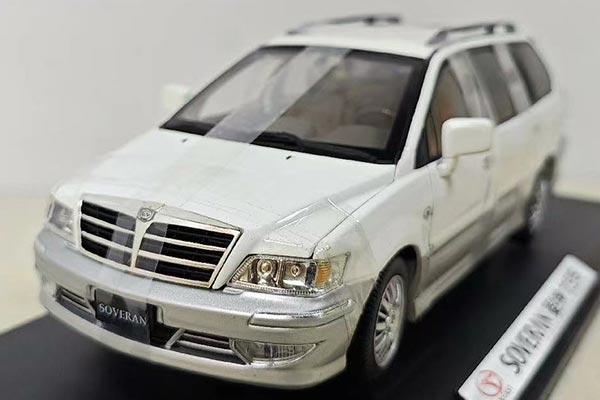 2004 Soueast Soveran MPV Diecast Model 1:18 Scale White