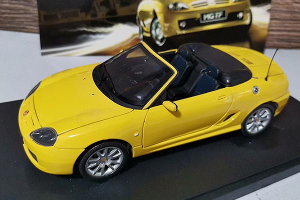 2007 MG TF Sports Car Diecast Model 1:18 Scale Yellow