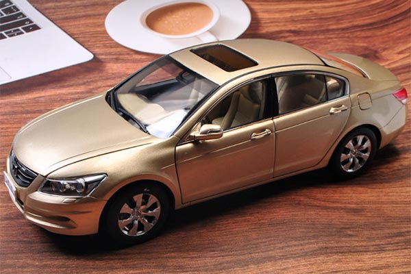 2011 Honda Accord Diecast Car Model 1:18 Scale