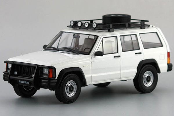 Jeep Cherokee 2500 SUV Diecast Model 1:18 Scale