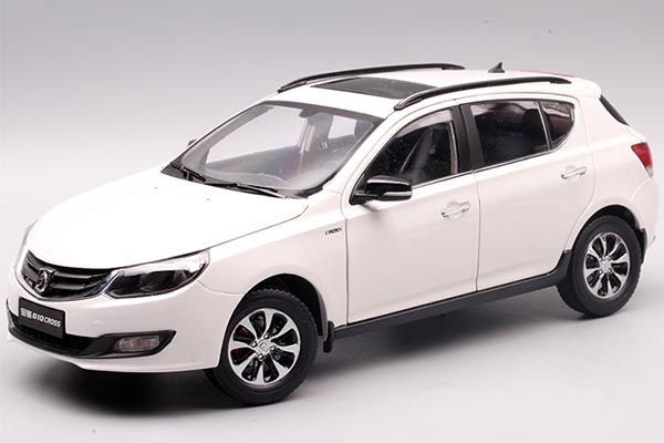 2014 Baojun 610 Cross Diecast Car Model 1:18 Scale