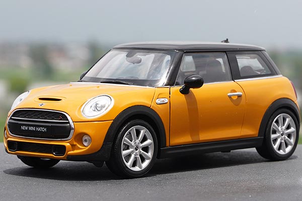 Mini Cooper S Hatch Diecast Car Model 1:18 Scale