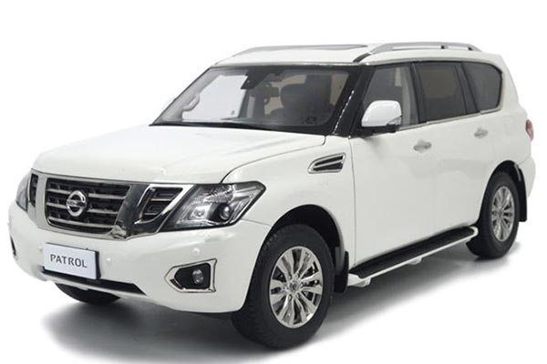 2018 Nissan Patrol Y62 SUV Diecast Model 1:18 Scale White