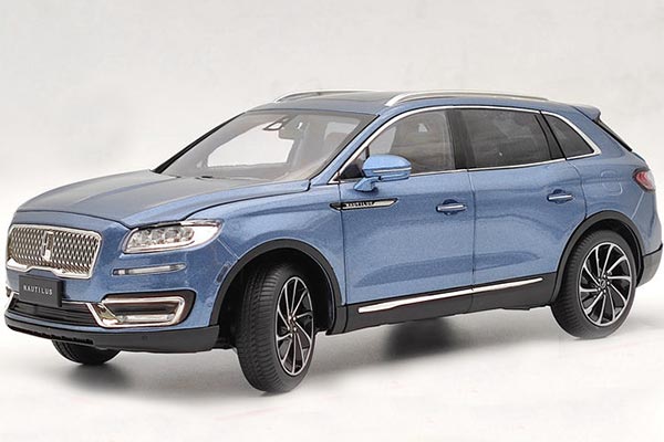 2021 Lincoln Nautilus SUV Diecast Model 1:18 Scale Blue