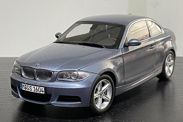 BMW 1 Series Coupe Diecast Car Model 1:18 Scale Blue