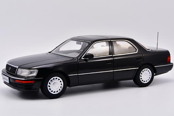 Lexus LS400 Diecast Car Model 1:18 Scale Black