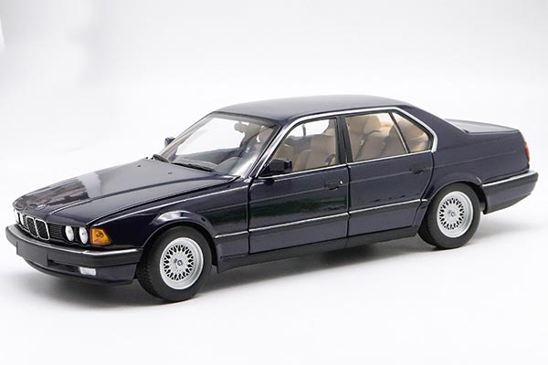 1986 BMW 730i E32 Diecast Car Model 1:18 Scale