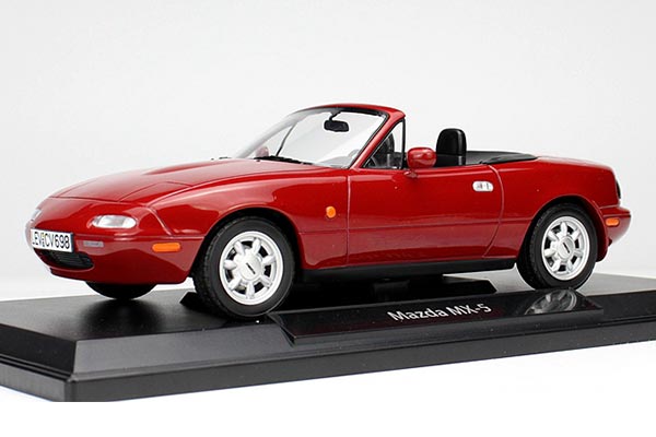 Mazda MX-5 Roadster Diecast Car Model 1:18 Scale Red