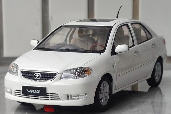 2004 Toyota Vios Diecast Car Model 1:18 Scale