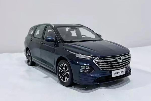 2020 Wuling Victory MPV Diecast Model 1:18 Scale Deep Blue